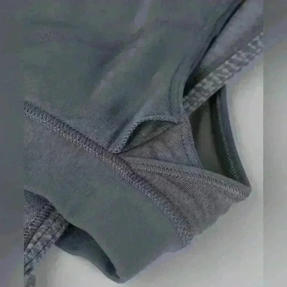 Lululemon Glide and Stride Tank size 8 
Sheer Luon Pebble Jacquard V2 - 2-1 - Picture 11 of 11